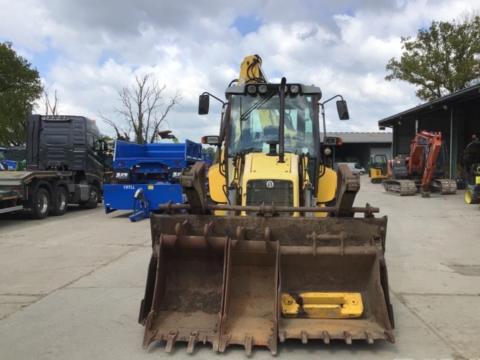Buldoexcavator - New Holland B 110