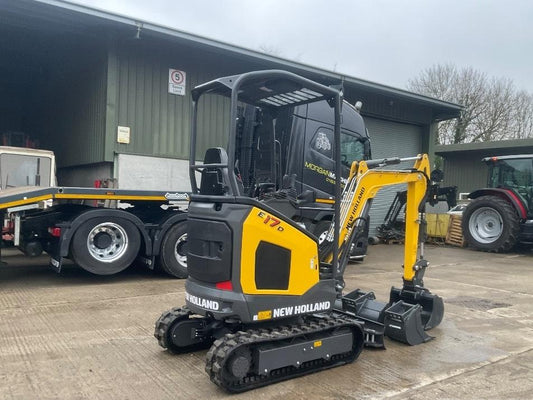 Excavator pe senile - New Holland E 17 D