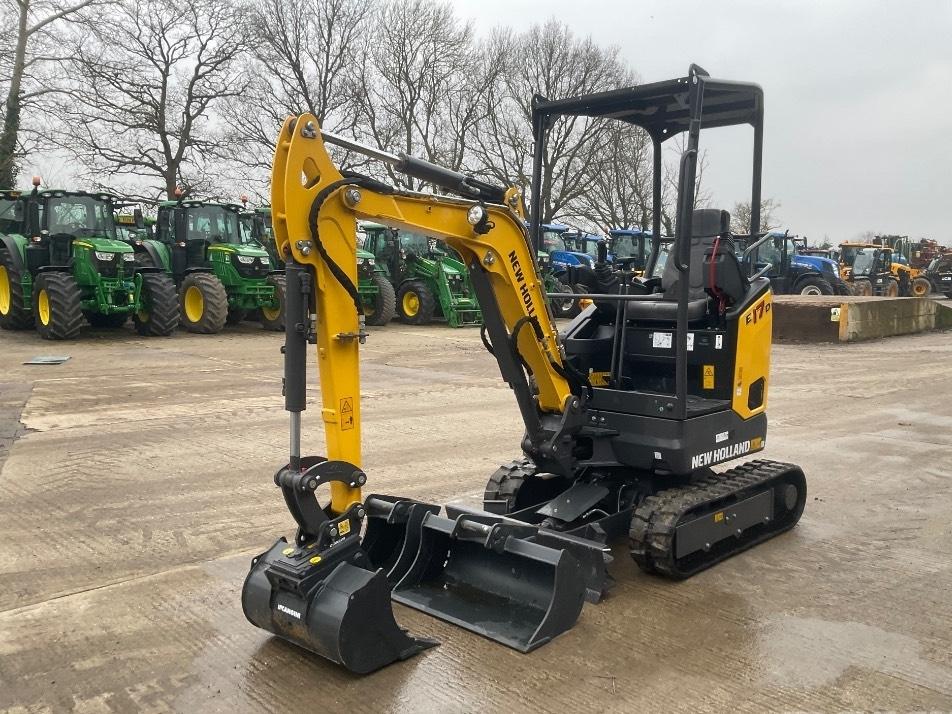 Excavator pe senile - New Holland E 17 D