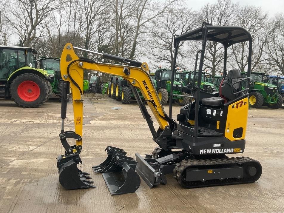 Excavator pe senile - New Holland E 17 D