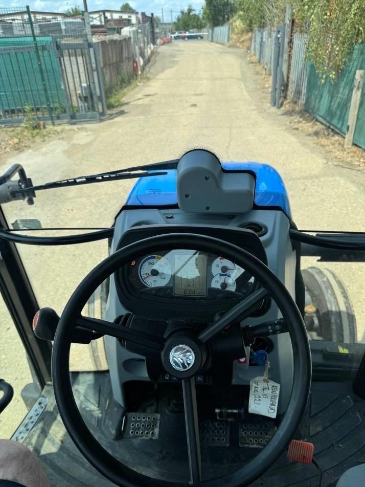 Tractor - New Holland T 4.65