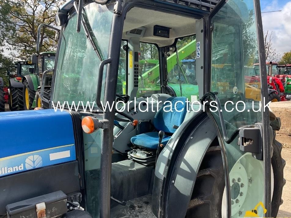 Tractor - New Holland T 4050