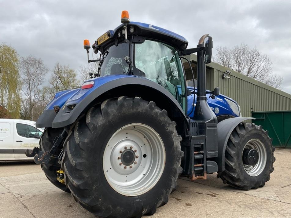 Tractor - New Holland T 7.315 AC