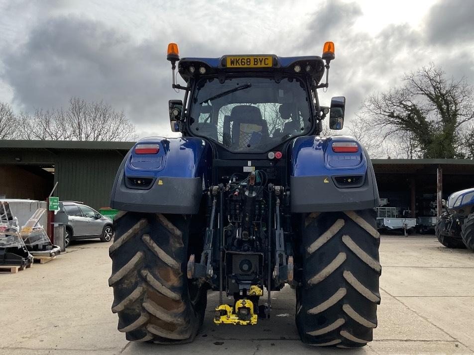 Tractor - New Holland T 7.315