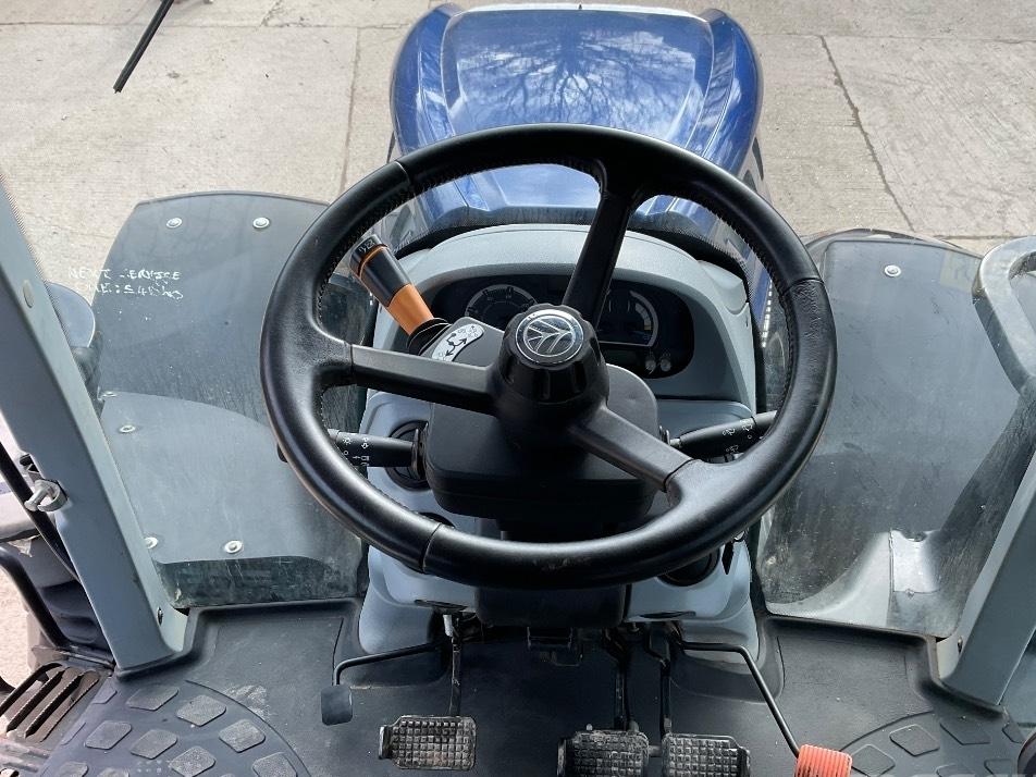 Tractor - New Holland T 7.315