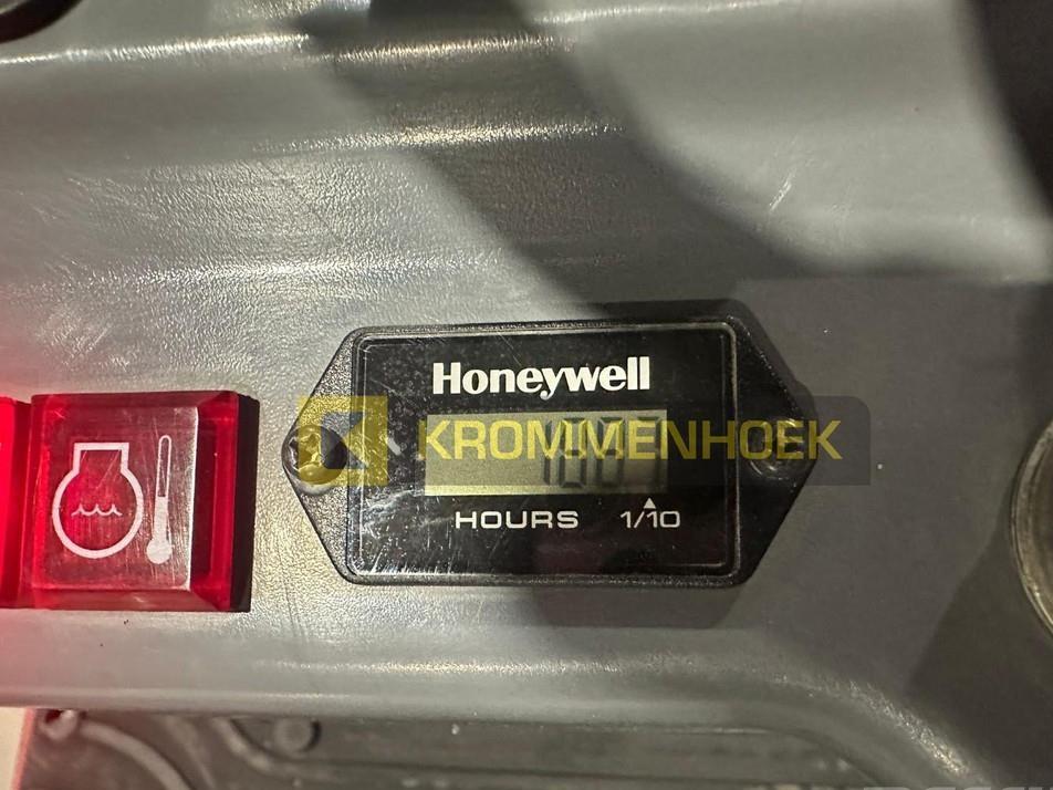 Miniexcavator - Takeuchi TB 210 R