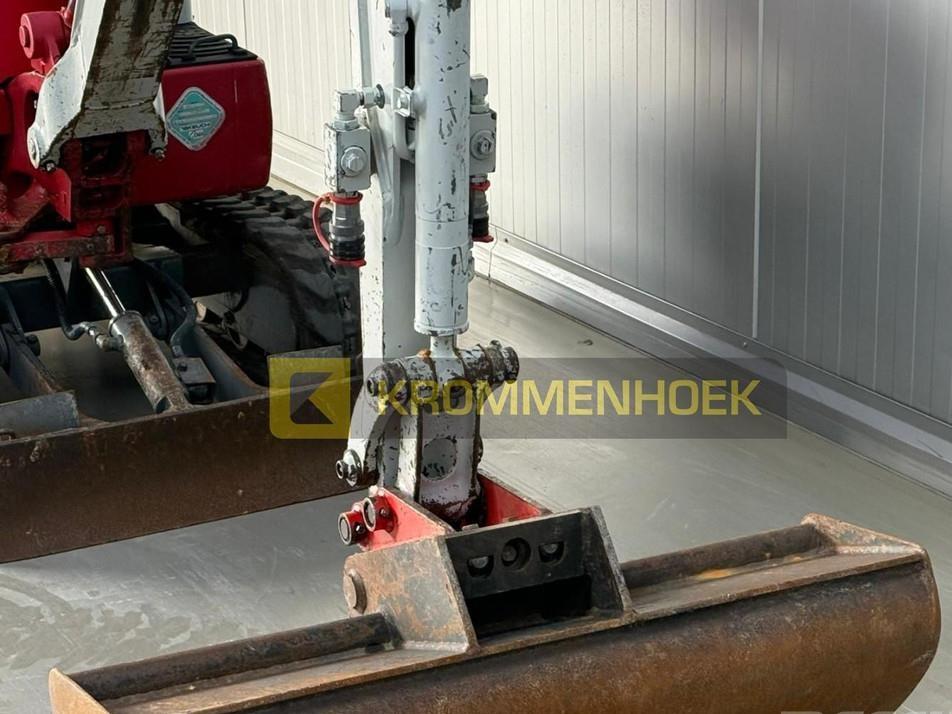 Miniexcavator - Takeuchi TB 210 R