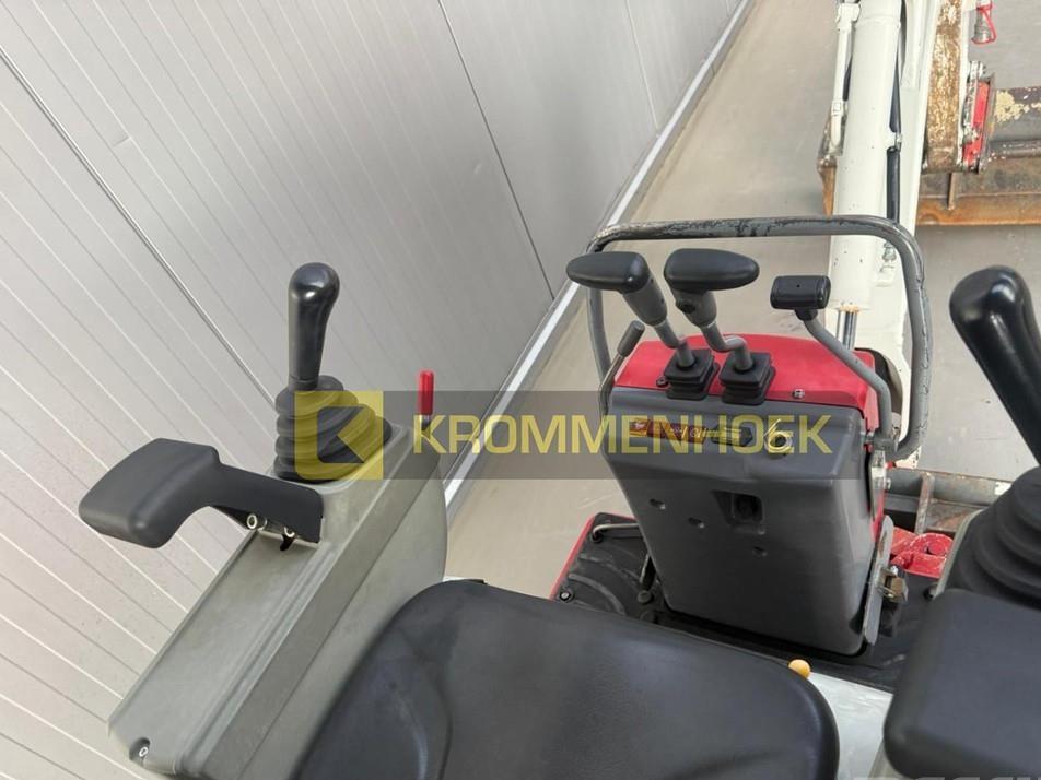 Miniexcavator - Takeuchi TB 210 R