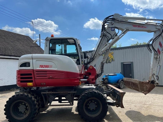 Excavator pe roti - Takeuchi TB295W
