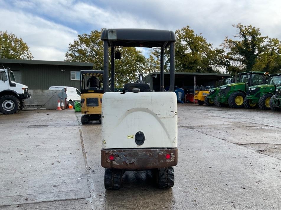 Miniexcavator - Terex TC 15