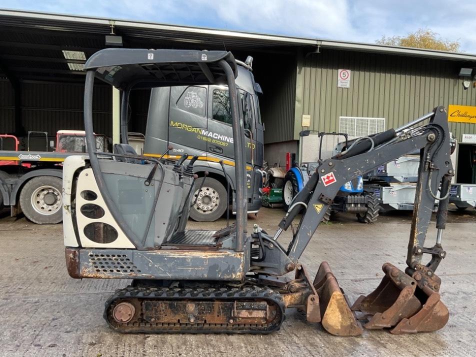 Miniexcavator - Terex TC 15