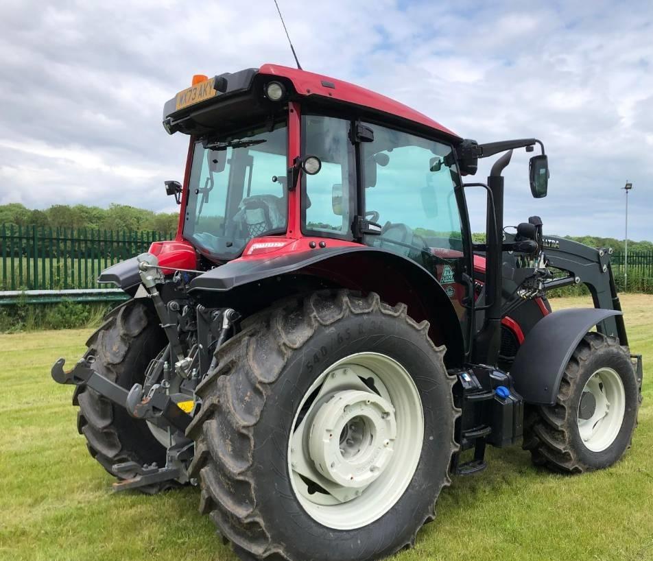 Tractor - Valtra A135LH TRACTOR