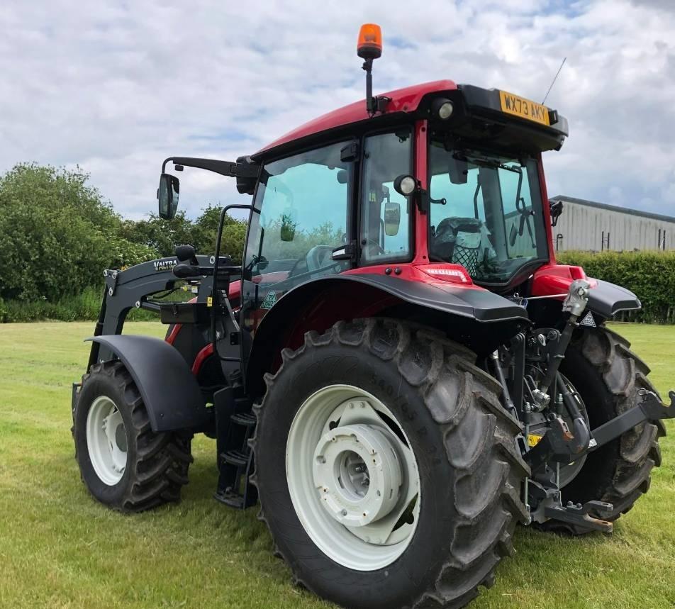 Tractor - Valtra A135LH TRACTOR
