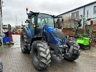 Tractor - Valtra G125EA