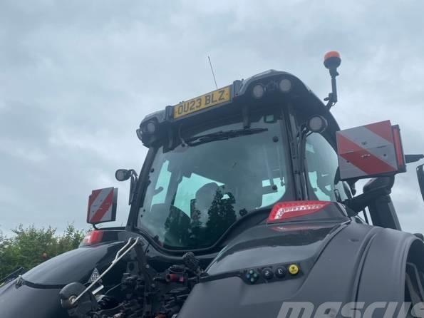 Tractor - Valtra Q 305