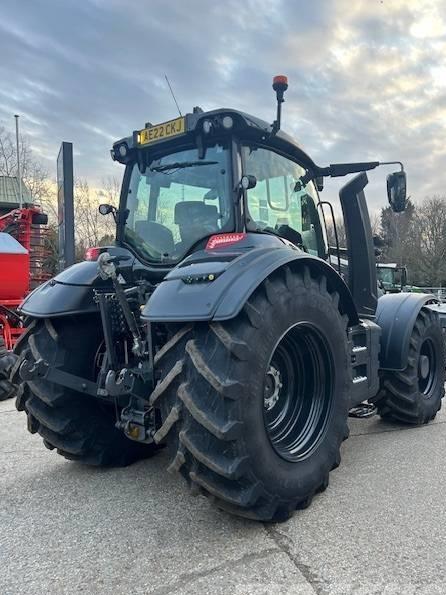 Tractor - Valtra T 235 D