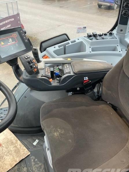 Tractor - Valtra T214 Versu