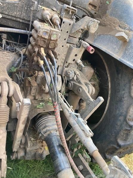 Tractor - Valtra T235V