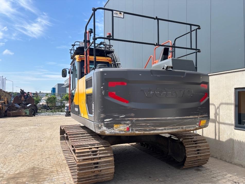 Excavator pe senile - Volvo EC 220 E L - EC220