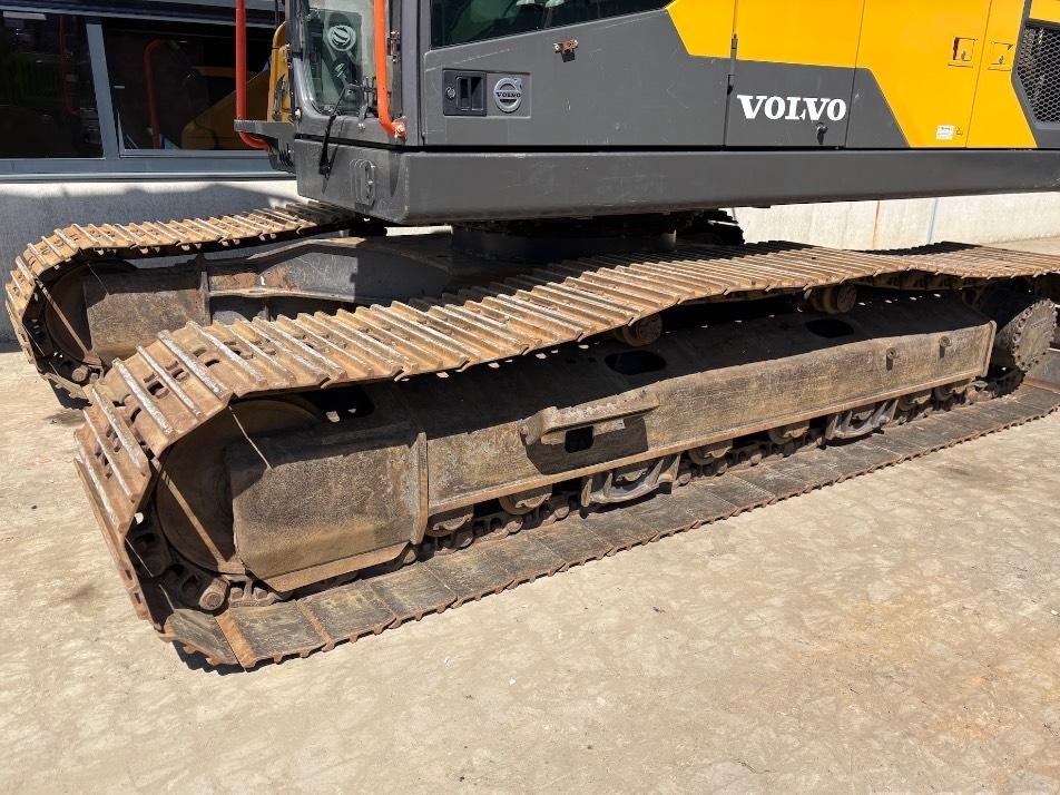 Excavator pe senile - Volvo EC 220 E L - EC220EL - 220EL