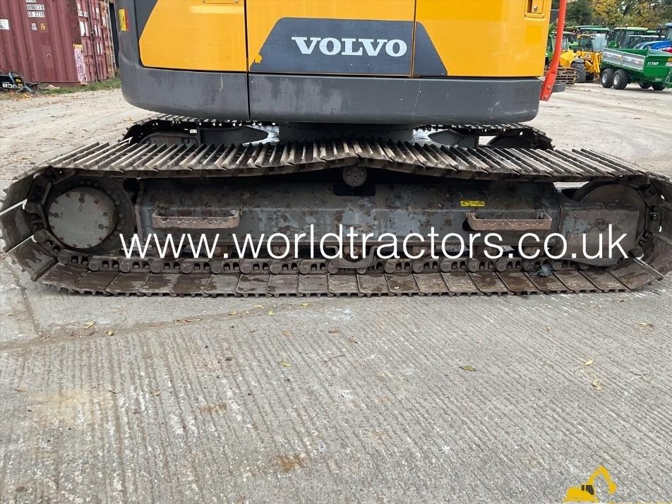 Excavator pe senile - Volvo ECR 145