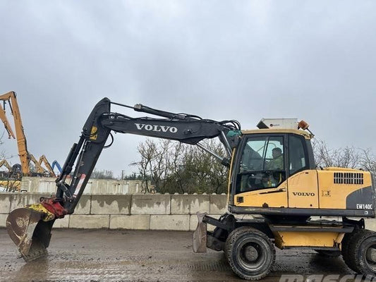 Excavator pe roti - Volvo EW140