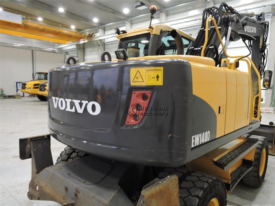 Excavator pe roti - Volvo EW140C