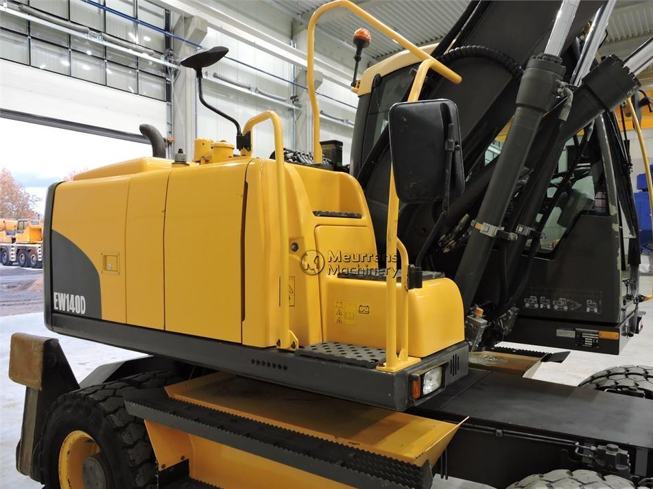 Excavator pe roti - Volvo EW140C