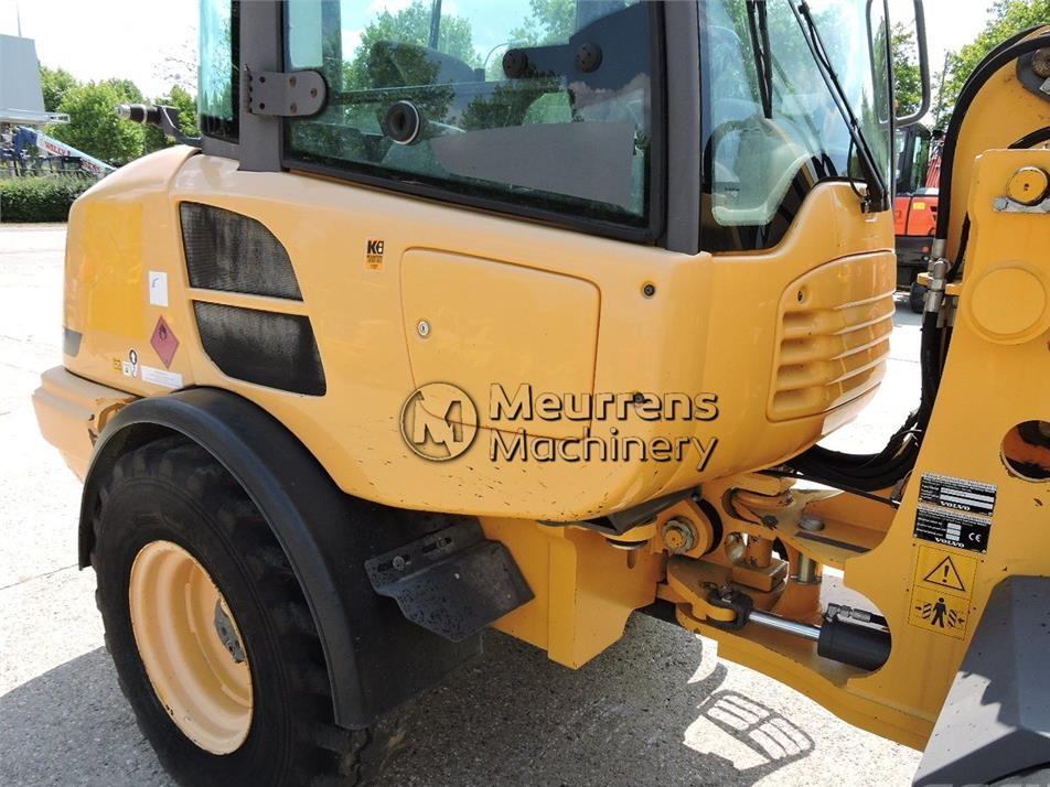 Incarcator frontal - Volvo L25F + FORK