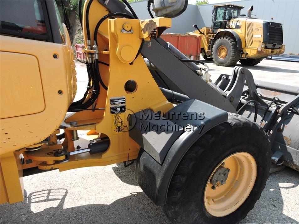 Incarcator frontal - Volvo L25F + FORK
