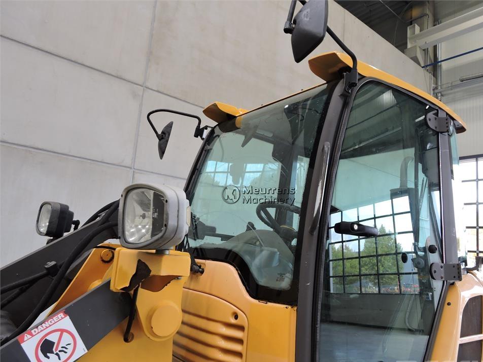 Incarcator frontal - Volvo L25F + FORK