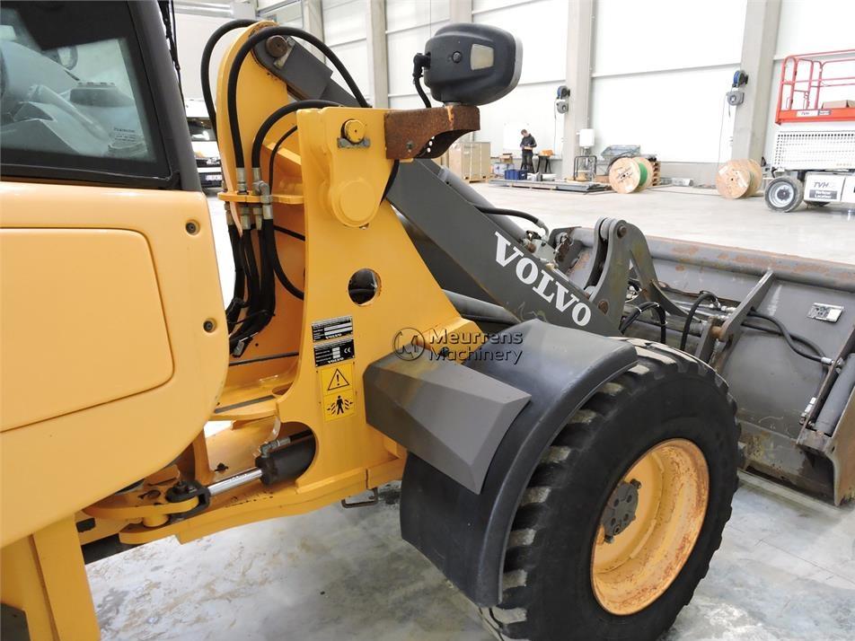 Incarcator frontal - Volvo L25F + FORK