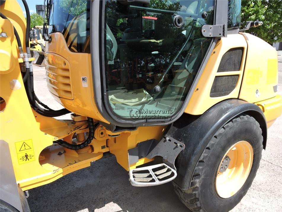 Incarcator frontal - Volvo L25F + FORK