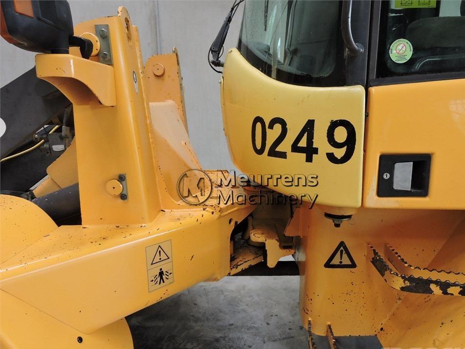 Incarcator frontal - Volvo L30B