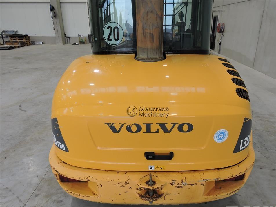 Incarcator frontal - Volvo L35B