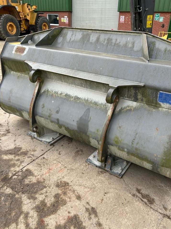 Incarcator frontal - Volvo L90H2